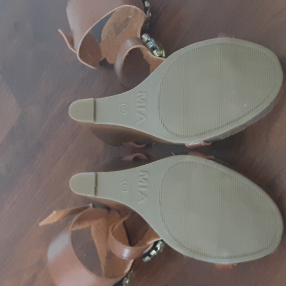 Wedge Jewled Sandals - Picture 5 of 5